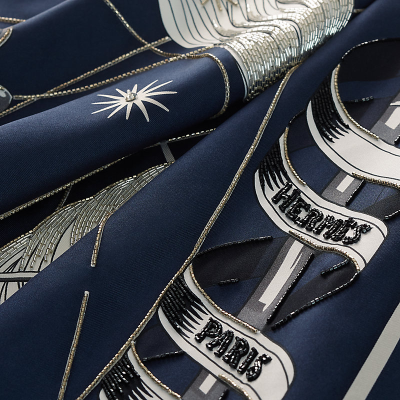 国内発送【輝く十二星座】HERMES カレジェアン Chorus Stellarum Chorus Stellarum embroidered giant scarf | Hermès Mainland China